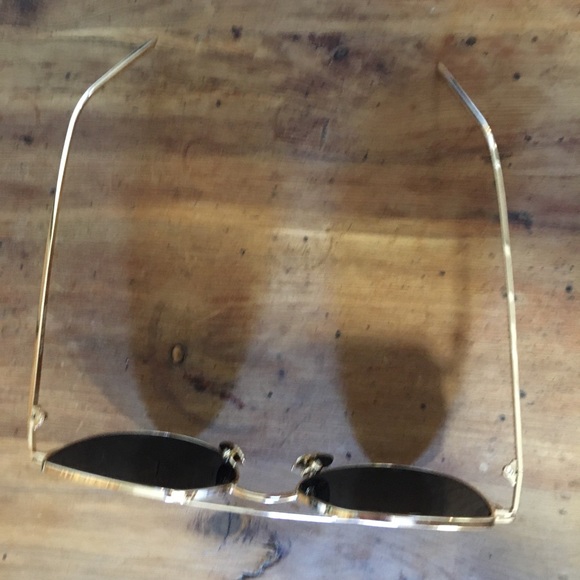 DONATED - Picture 4 of 5